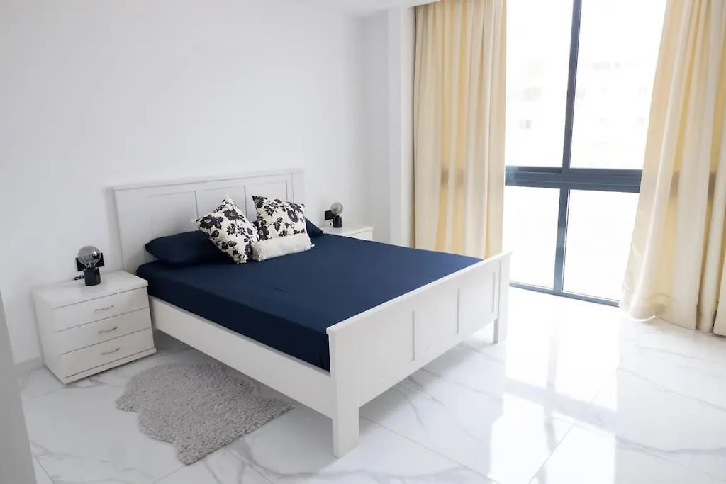 Bliss Apartments T2 - Julia Минделу 0*,